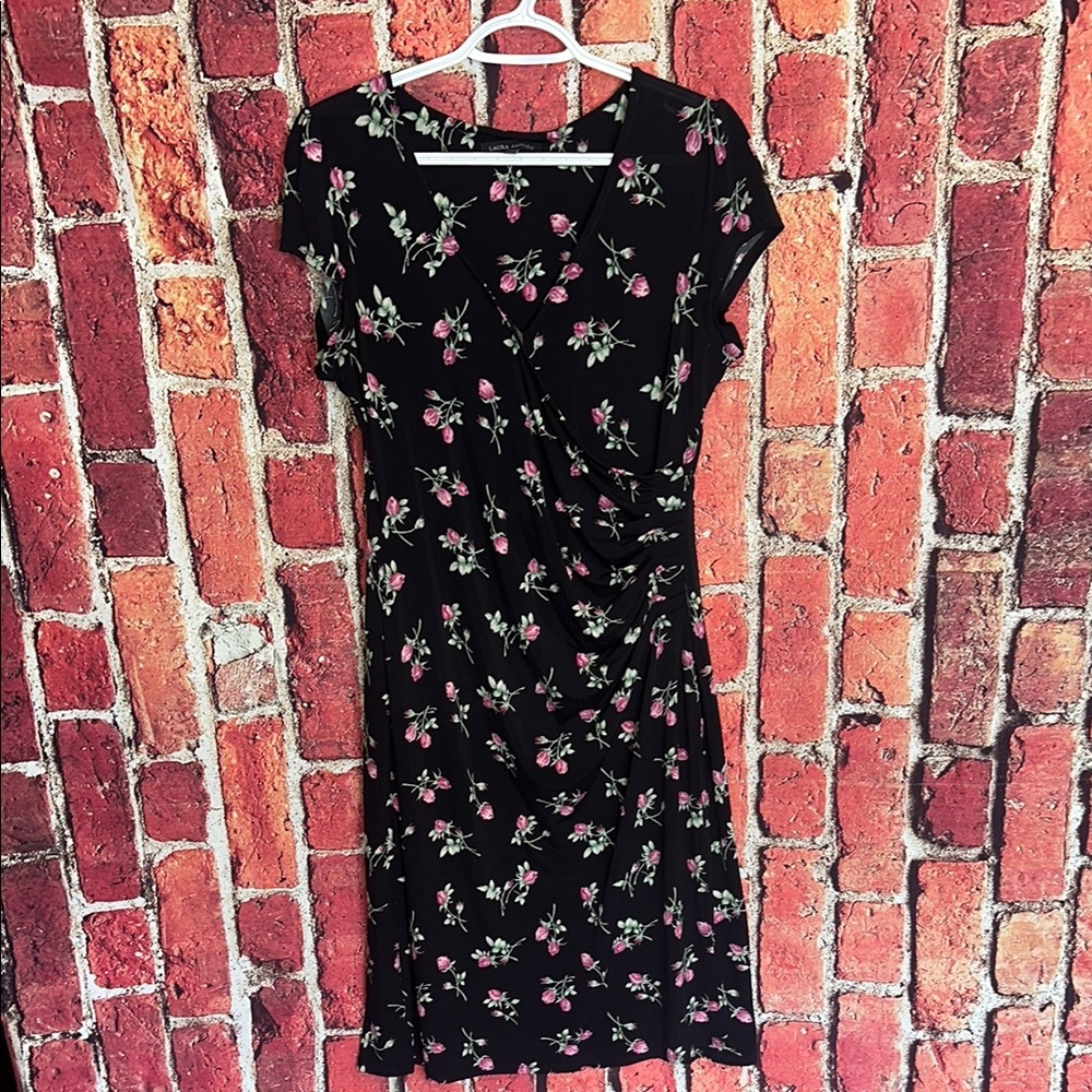 Laura Ashley women  Floral mini  V-Neck Dress size 10
